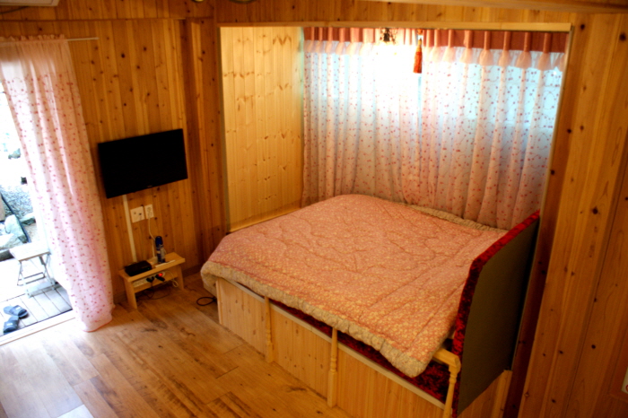 <span class='galleria_span'>앵무새방</span><br />