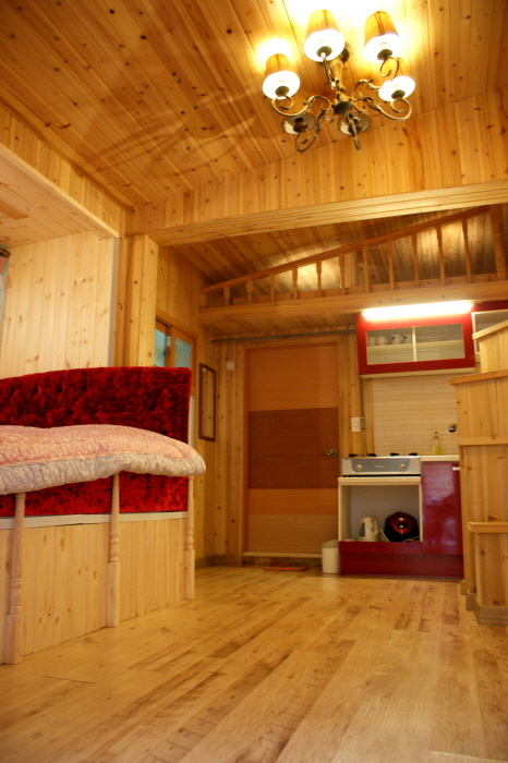 <span class='galleria_span'>앵무새방</span><br />